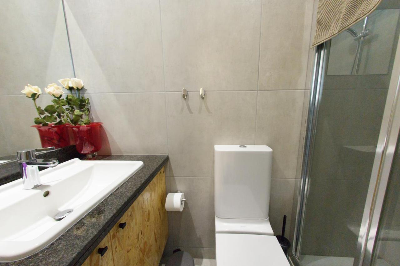 Strovolos Value Suites エクステリア 写真